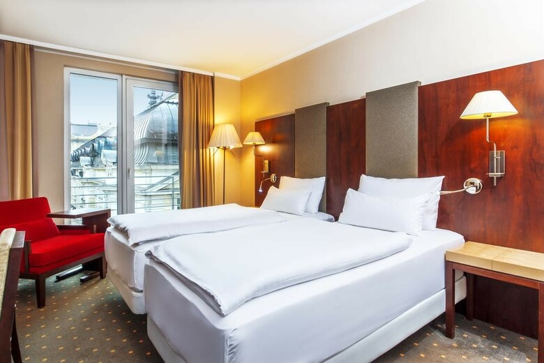Hotel NH Budapest City