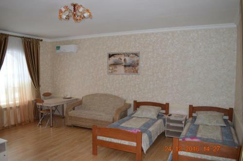 Hostal Guesthouse Taymirskaya 12