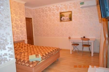 Hostal Guesthouse Taymirskaya 12