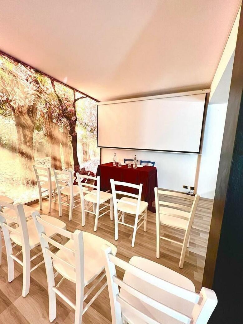 Hotel Joli