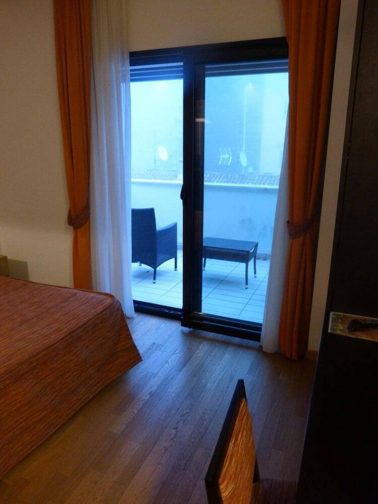 Hotel Joli