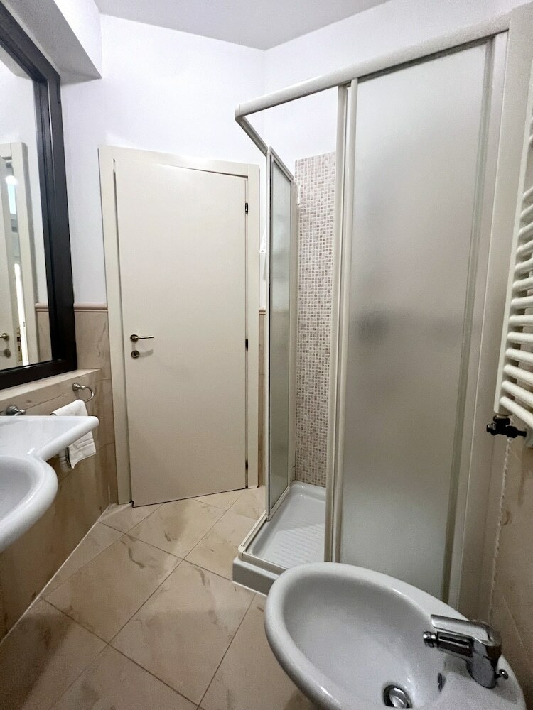 Hotel Joli