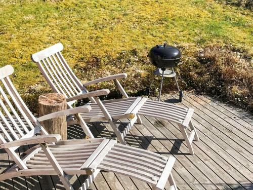 One-bedroom Holiday Home In Str�mstad 2