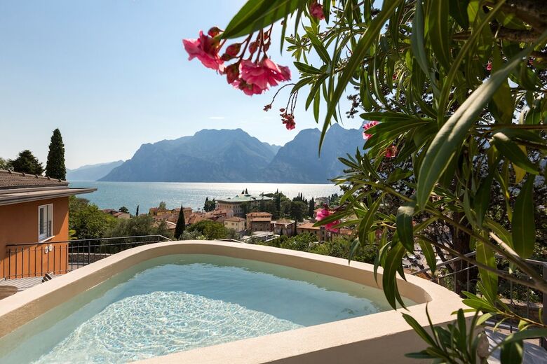 Villa Fiore