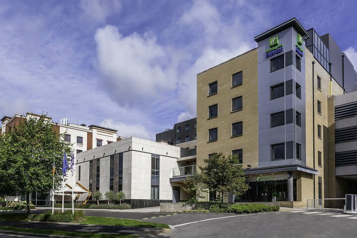 Hotel Express By Holiday Inn Dublin Airport