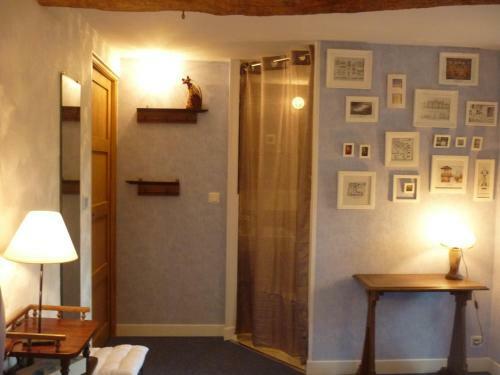 Hostal Residence Beausejour