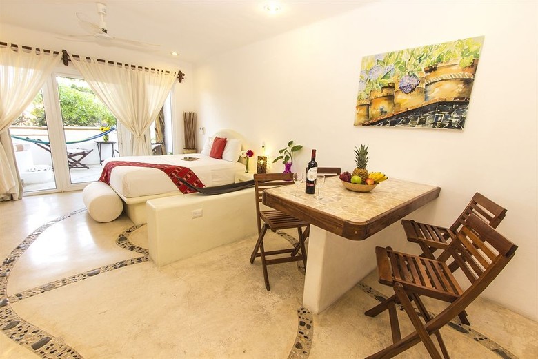 Residencia The Blue Pearl Suites
