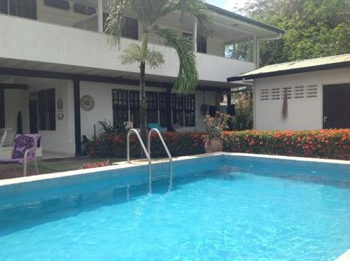 Hostal Guesthouse Amice