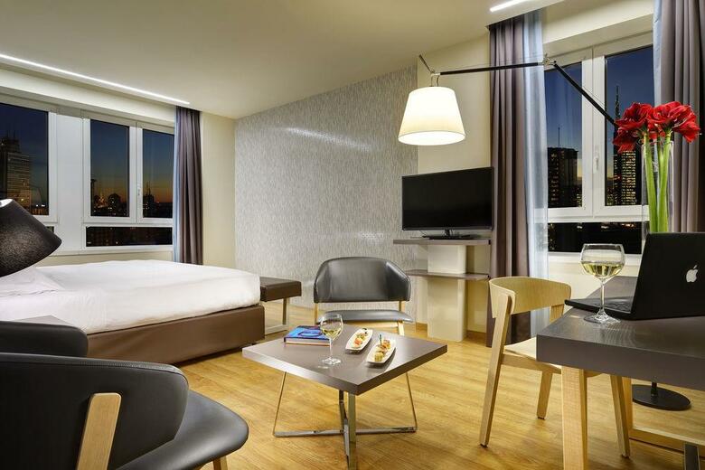 Hotel UNA Century