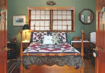 Tucker Peak Lodge