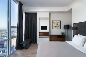 Apartamentos Level Furnished Living