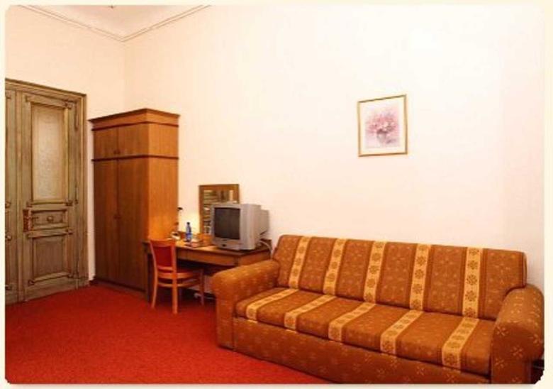 Hotel - Pension Savoy