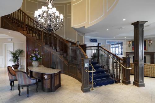 Madison Beach Hotel, Curio Collection By Hilton
