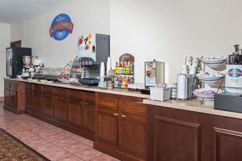Hotel Baymont Inn & Suites Highland