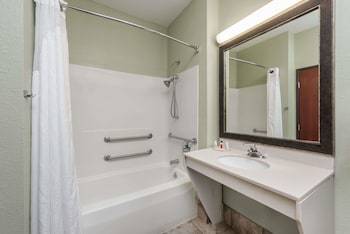 Hotel Baymont Inn & Suites Highland