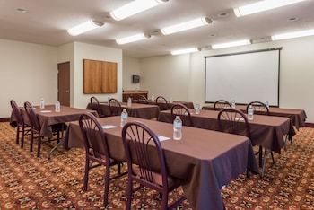 Hotel Baymont Inn & Suites Highland