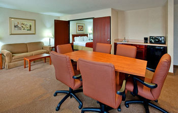 Hotel Baymont Inn & Suites Highland