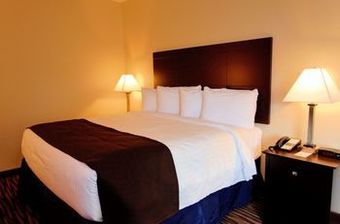 Hotel Boulders Inn & Suites Oak Ridge