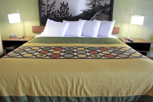 Hotel Super 8 By Wyndham Wells