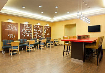 Hotel Towneplace Suites By Marriott Carlsbad