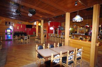 Hotel Douglas Inn & Conference Center