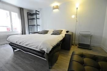 Apartments - Into Paris