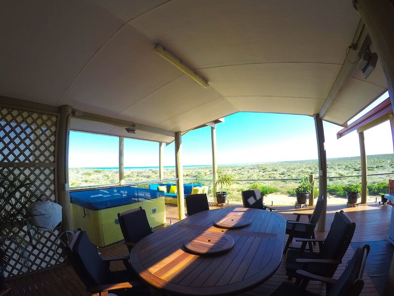 Bed & Breakfast On The Deck @ Shark Bay