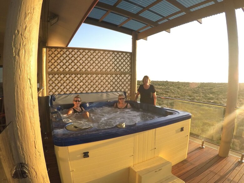 Bed & Breakfast On The Deck @ Shark Bay
