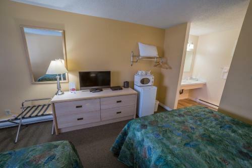 Westwood Motel 100 Mile House