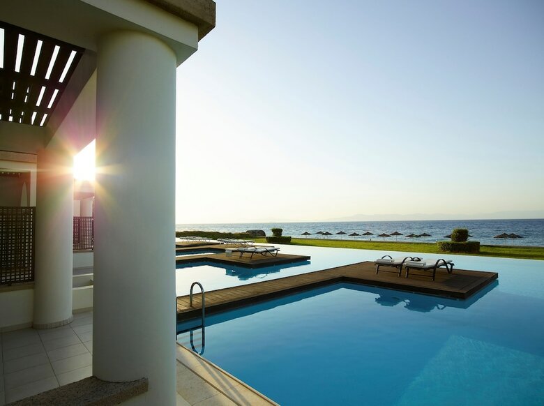 Hotel The Ixian Grand