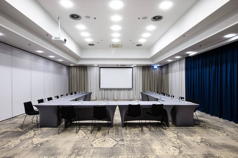 Hotel Courtyard By Marriott Warsaw Airport