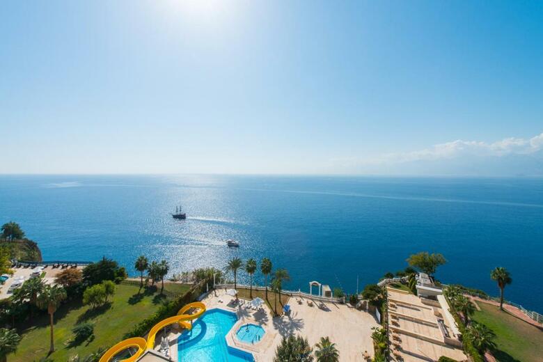 Hotel Adonis