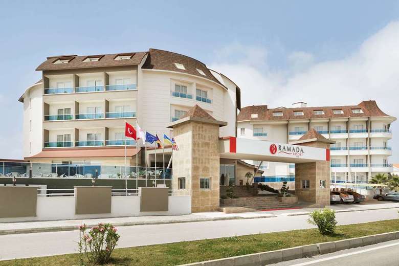 Hotel Ramada Resort Side