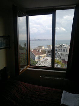 Emre Hotel