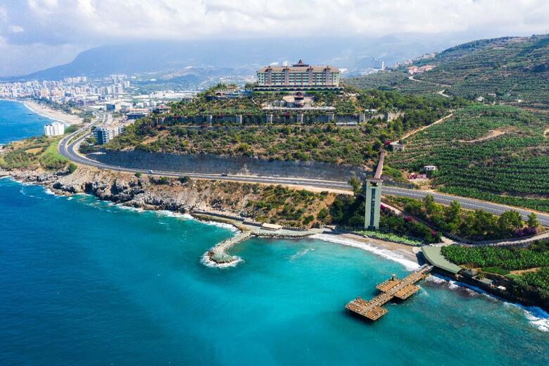 Utopia World Hotel