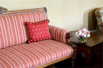 Delphi Lodge Hotel