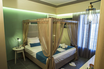 Hotel Elia Potie Studios