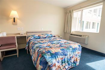Hotel Motel 6 Reno - Virginia Plumb