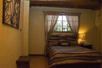 Hotel B & B Comfy Inn