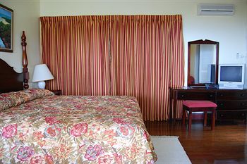 Hostal Inn At Shaw Park Gardens & Waterfalls