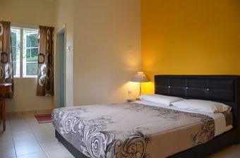 Albergue Father�s Guest House