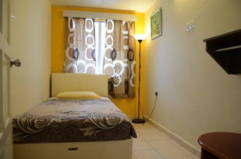 Albergue Father�s Guest House