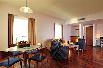 Parkcity Everly Hotel