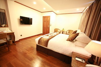 Hotel M