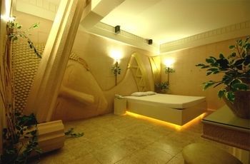 Hotel Victoria Court Balintawak