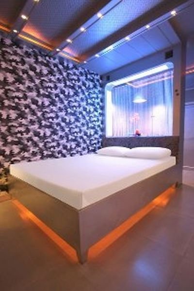 Hotel Victoria Court Gil Puyat