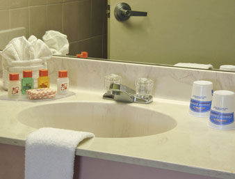 Hotel Howard Johnson Inn And Suites Clearwater Fl