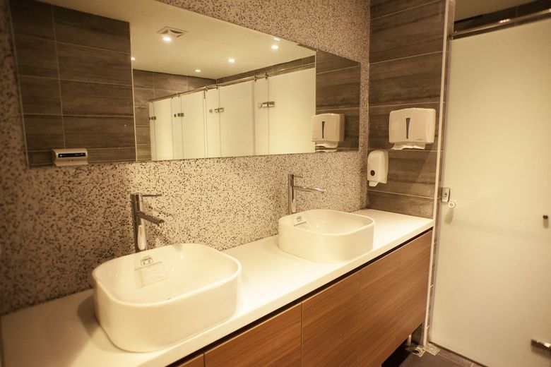 Luckyone Hostel