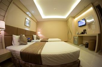 Holiday One Hotel