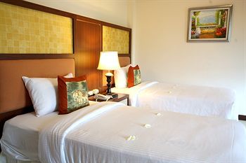 Thai Thani Pool Villa Resort